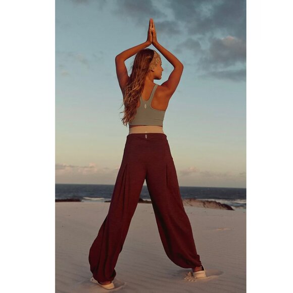 NEW! Free People Movement Four-Way Stretch Pants - Size XS - Picture 2 of 6